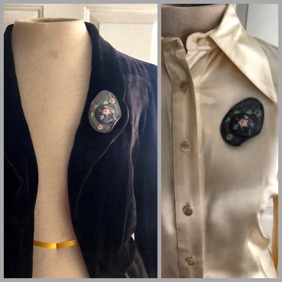 🌸VINTAGE 40s Silver Mesh Enamel Flower Hat Pin🌸 - Picture 7 of 8